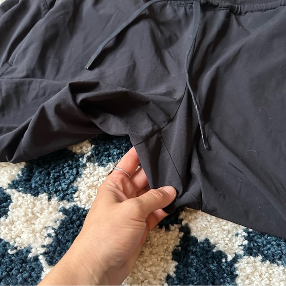 Athleta Attitude Jogger Womens Black Stretch Pockets Ruched Pants - Picture 4 of 4